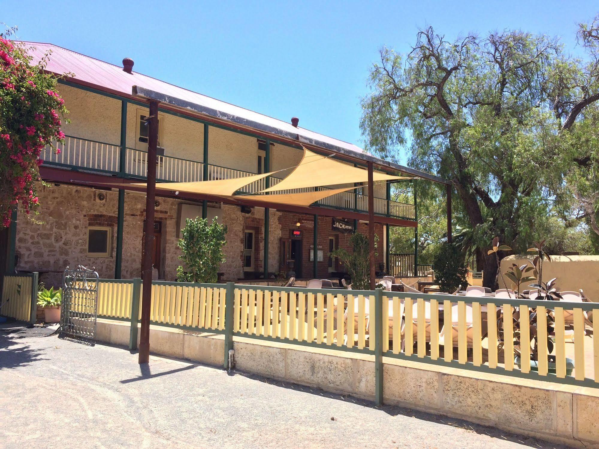 The Priory Hotel Dongara Εξωτερικό φωτογραφία